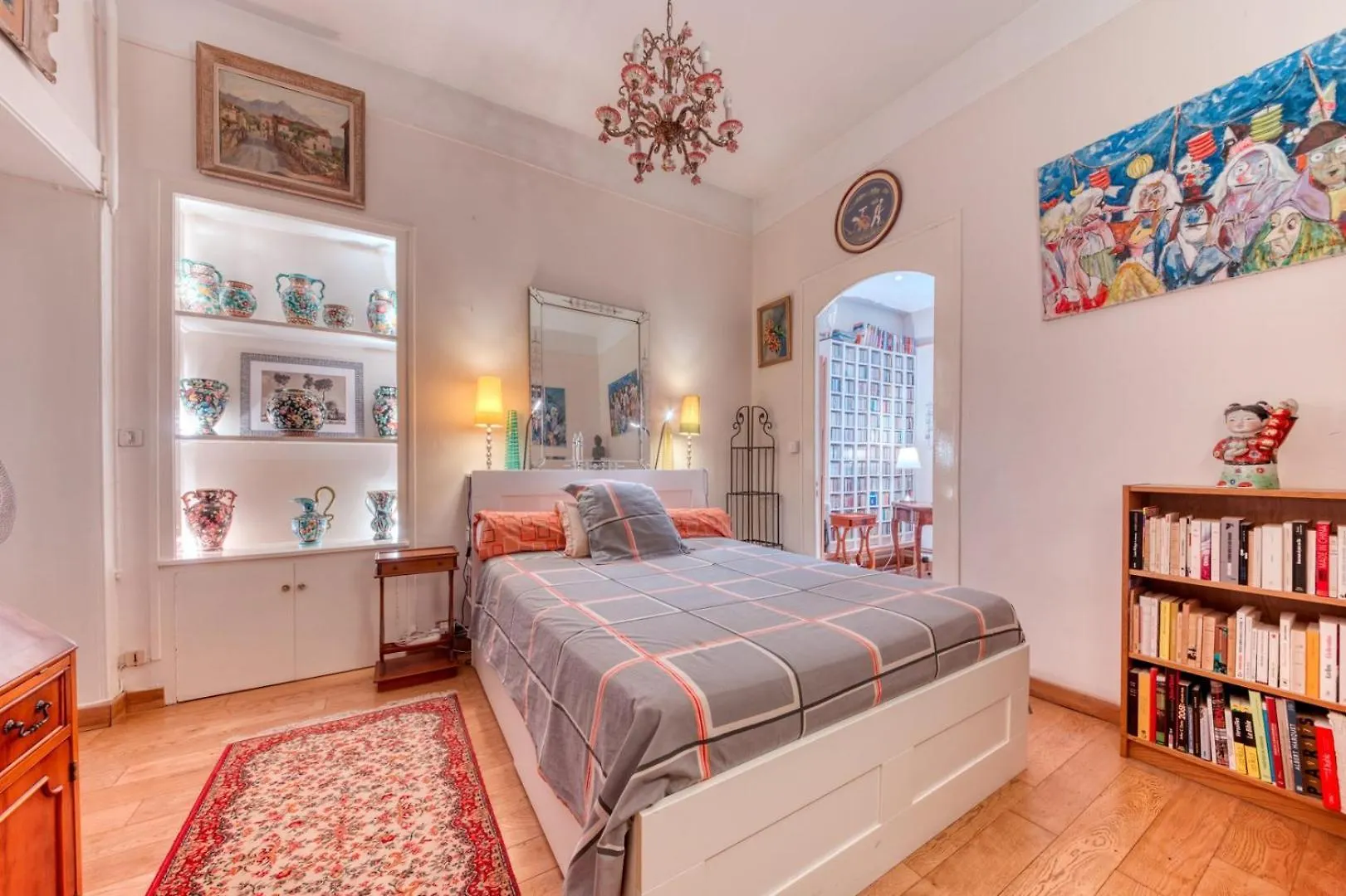 Guestready - Lyon Literary Retreat Amidst Antiques Daire 0*,