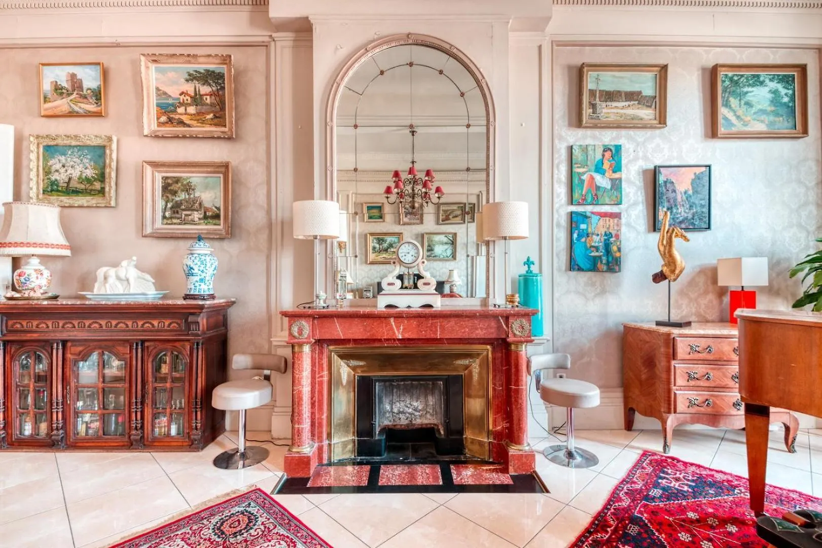 Guestready - Lyon Literary Retreat Amidst Antiques Daire 0*,  Fransa