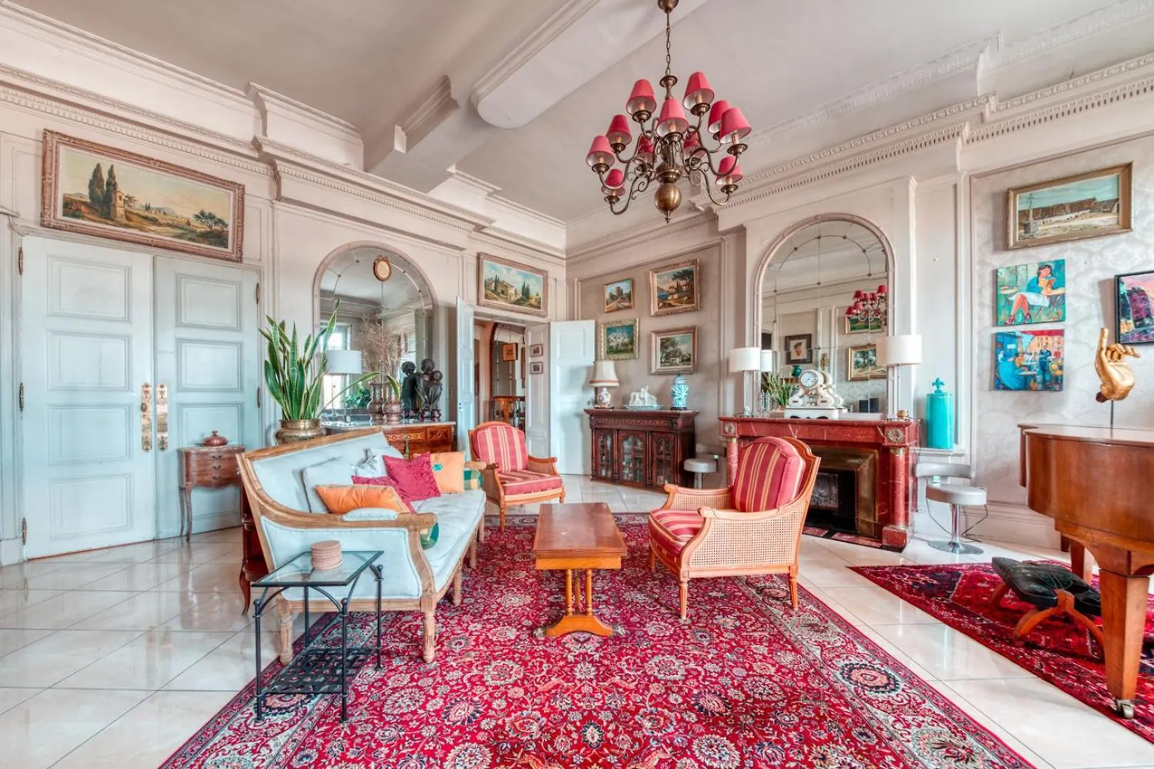 Guestready - Lyon Literary Retreat Amidst Antiques 아파트